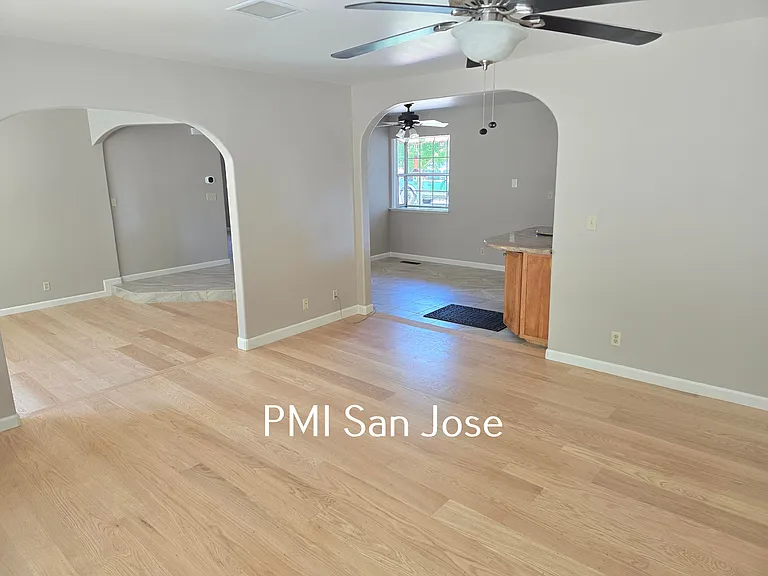 900 Susan Ct — Photo 6