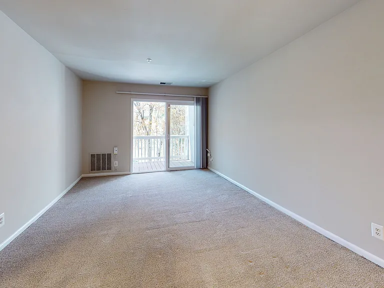 Canterbury Apartments — Photo 49