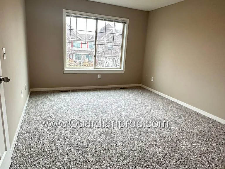 9927 Vera Cruz Ln N — Photo 19