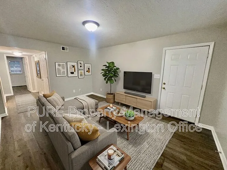 276 Grinder Ct — Photo 4
