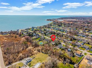 223 Connetquot Rd, Bayport, NY 11705