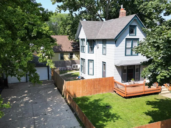 611 6th St NW, Austin, MN 55912