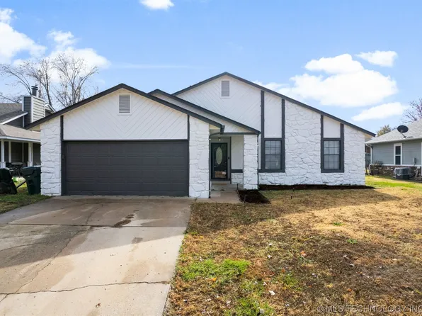 615 W 18th St S, Claremore, OK 74019