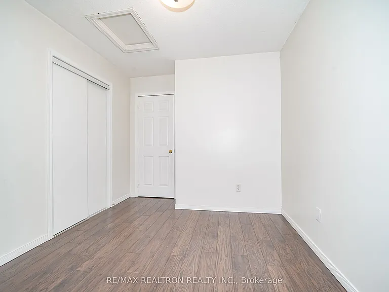22 Webbford St — Photo 15