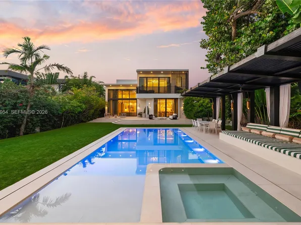 2053 N Bay Rd, Miami Beach, FL 33140