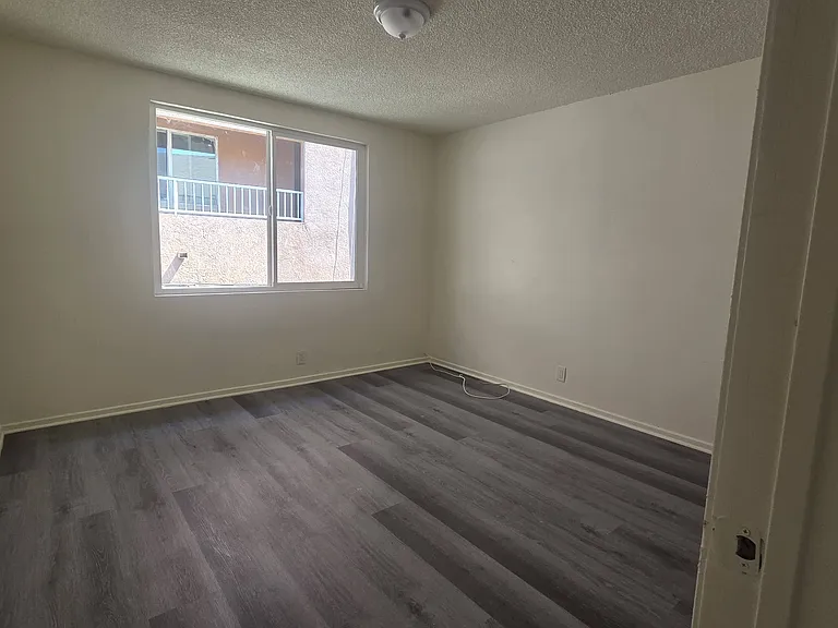 9553 Compton Ave #3 — Photo 7