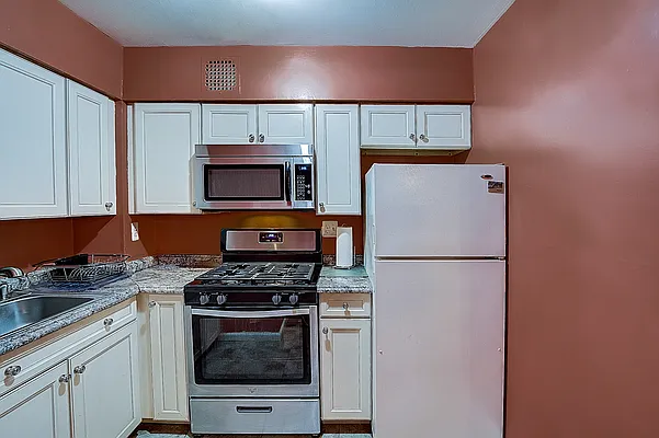 Sold by Keller Williams Realty Landmark II | media 9