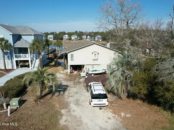 3906 E Yacht Drive, Oak Island, NC 28465