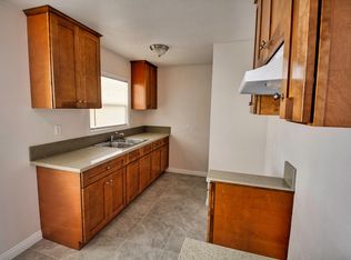 3350 Cedar Ave, Lynwood, CA 90262