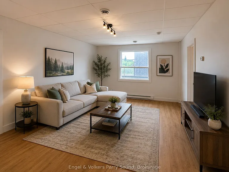 5 Seguin St #5A — Photo 4