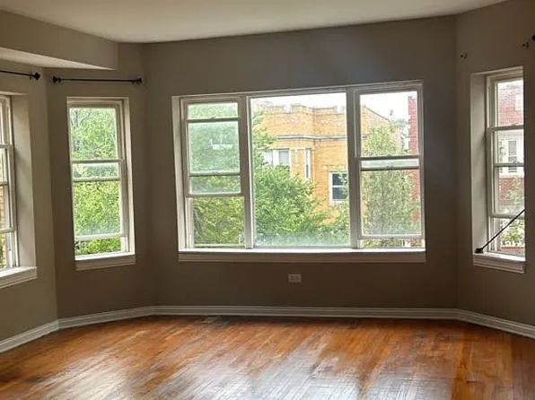 6328 N Claremont Ave #3, Chicago, IL 60659