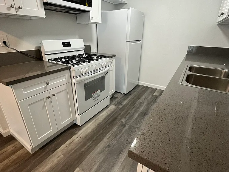 6945 Hinds Ave #7 — Photo 15