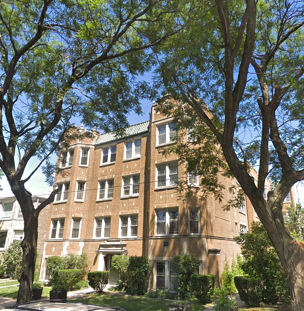 Building Photo - 2722 W Farragut Ave #S3
