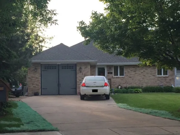 217 Huntington Ct, Shorewood, IL 60404