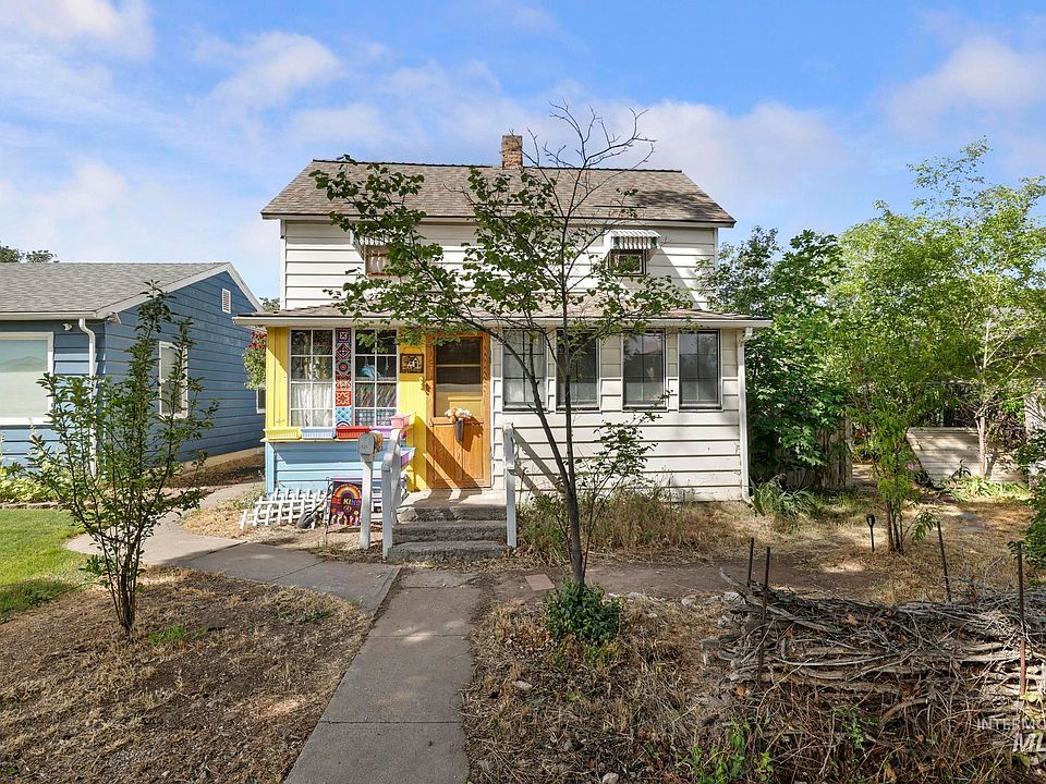 1st image of 525 12th Ave N