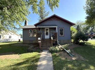 845 12th St, Windom, MN 56101