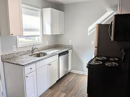 Floor plan 2B/1BA FEN TH Reno