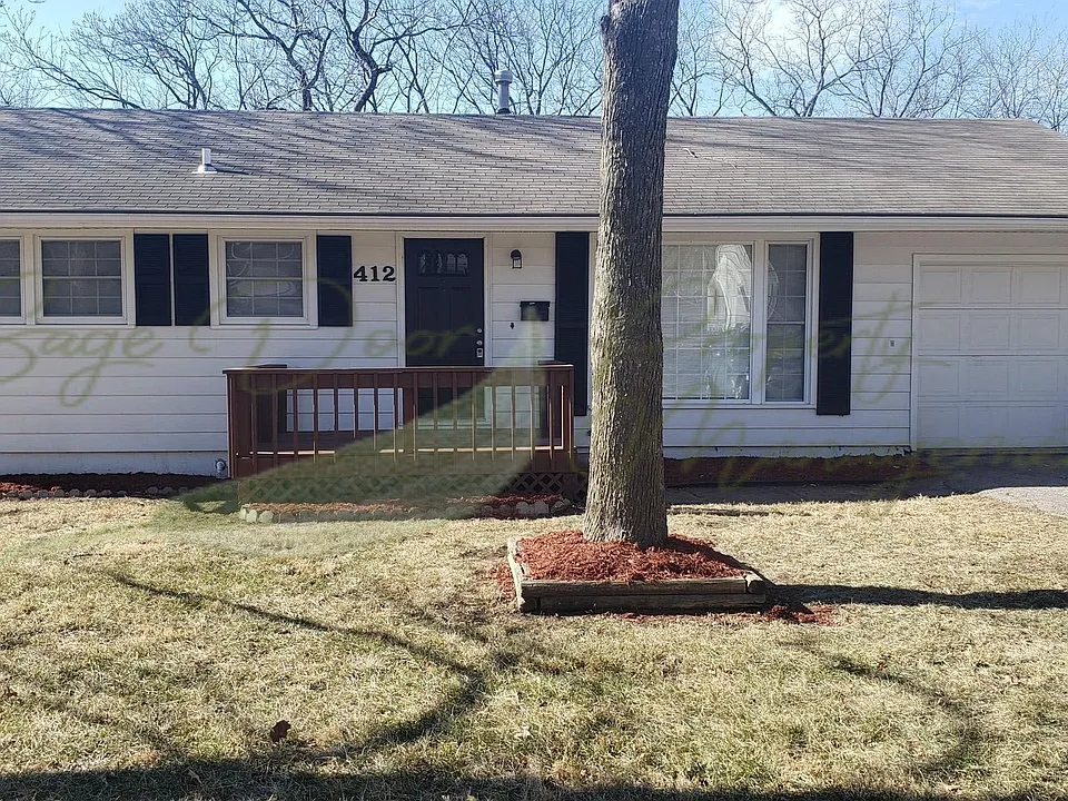 412 Lacy Ln