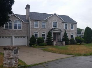 11 Kristen Dr, North Providence, RI 02911