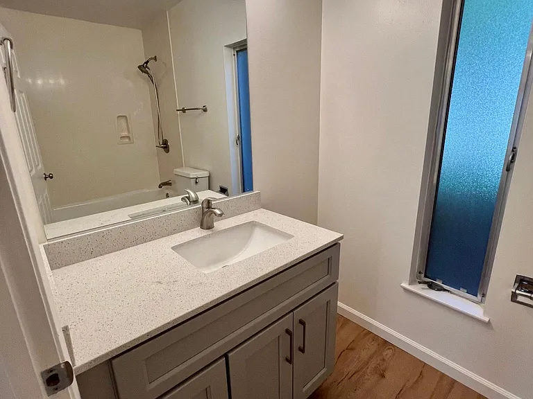 2060 Camel Ln #4 — Photo 7