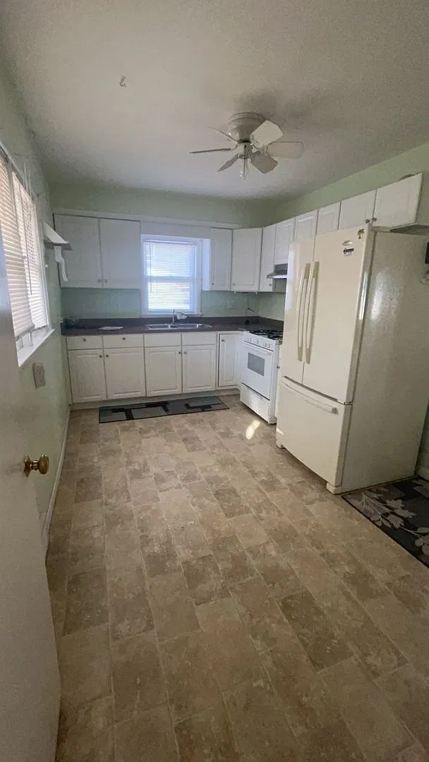 2 bed, 1.0 bath, 768 sqft, $1,295 — Photo 2