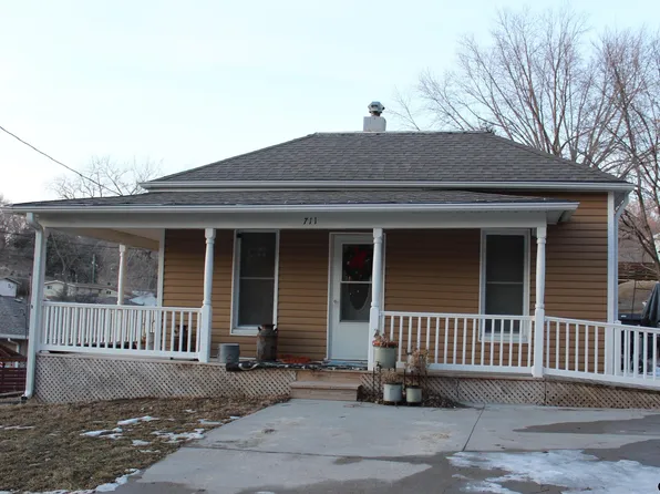 711 E Elm St, Missouri Valley, IA 51555