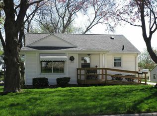 915 Oregon St, Waterloo, IA 50702