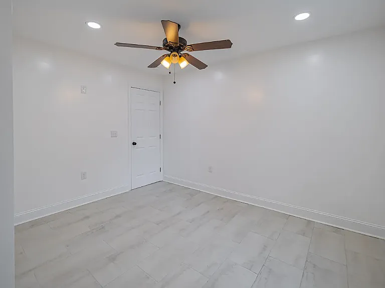 830 Market St — Photo 8
