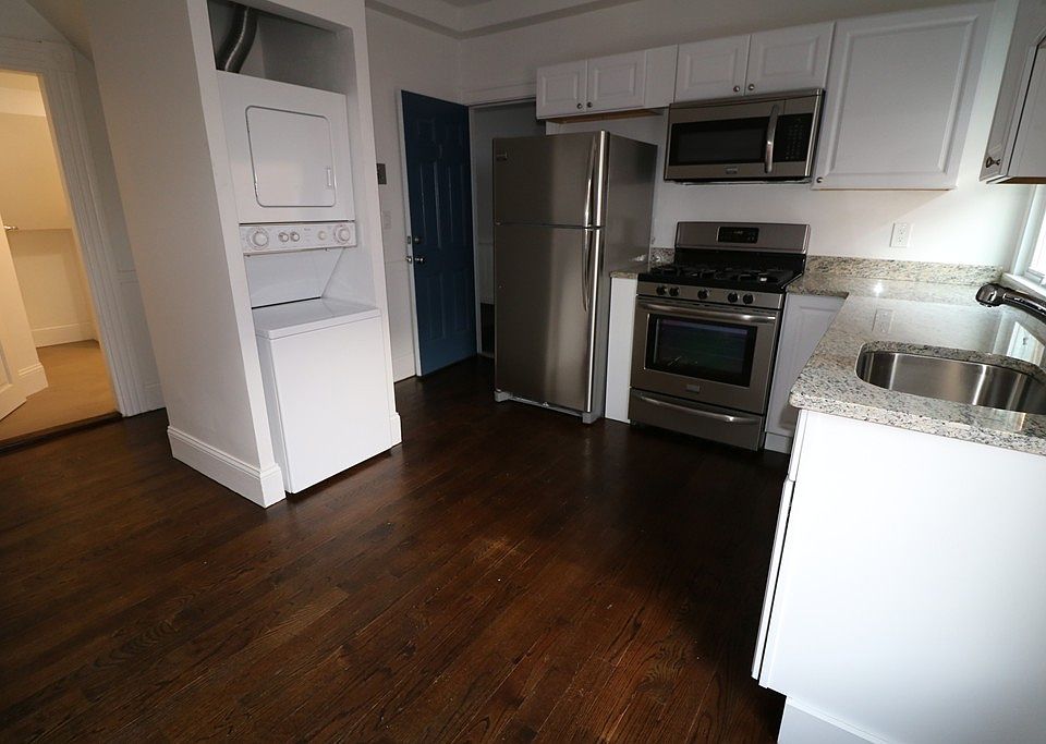 1st image of 298 Windsor St #2