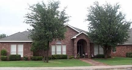 1st image of 211 Skywood Cir