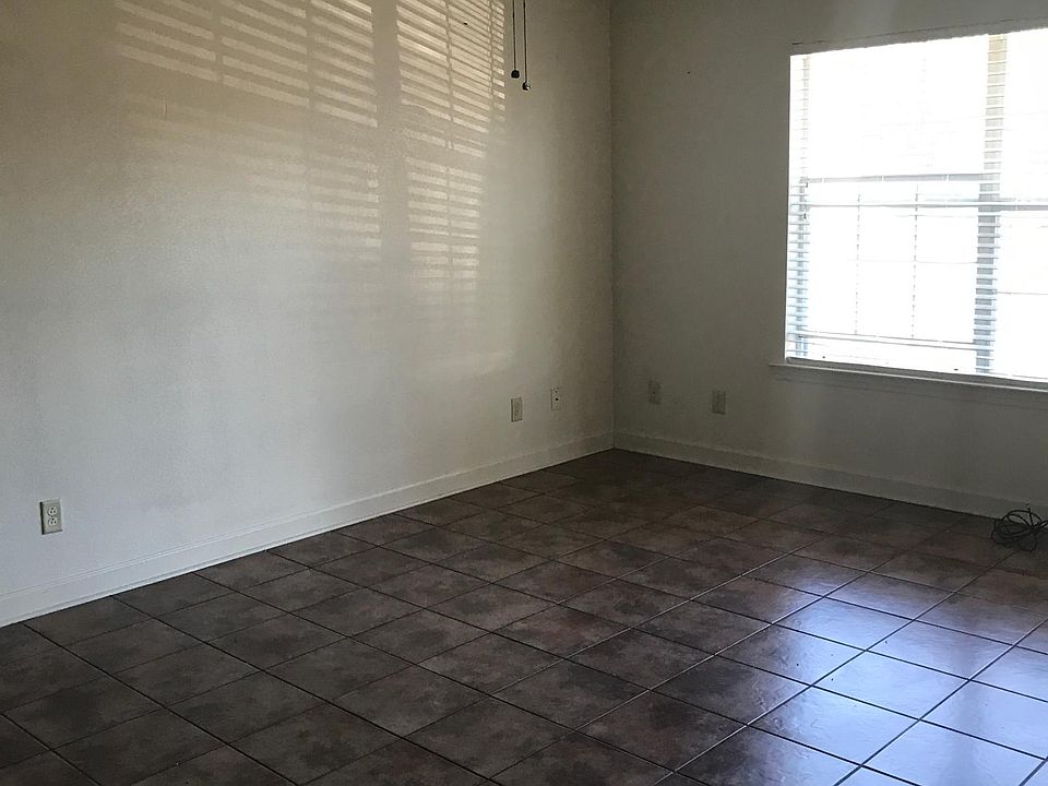 2nd image of 3504 Bay St APT B
