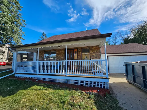 111 1st St SW, Dodge Center, MN 55927