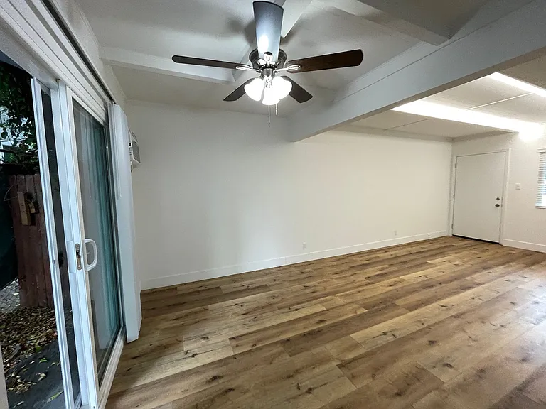14410 Valerio St — Photo 12