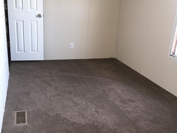 4th image of 424 N Broadway St Lot 30