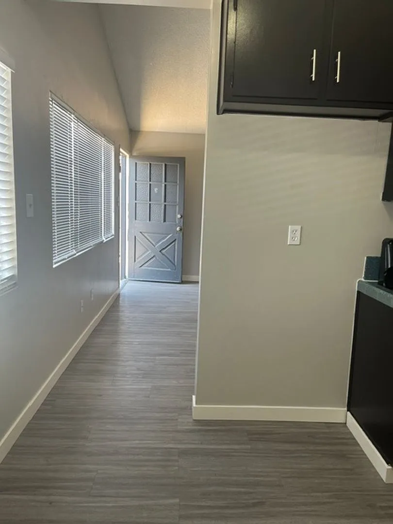 LJ4013 — Photo 3
