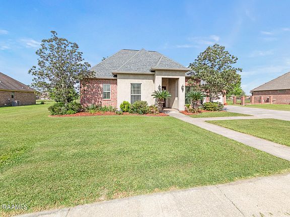 4th image of 9661 Belle Place Cir
