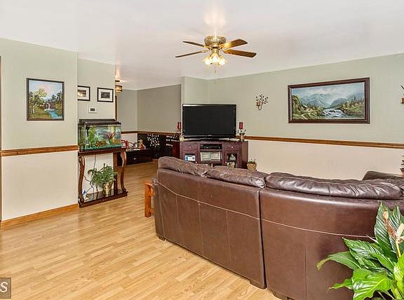 4th image of 216 Challedon Dr