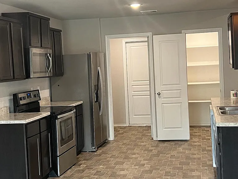 2428 Nolan Creek St — Photo 22