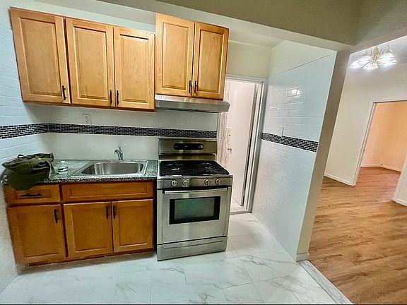 3rd image of 5311 5th Ave APT 2