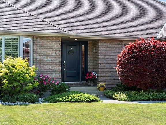 2nd image of 1 Ravine Ct