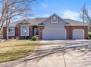 2525 W Keywest Ct, Wichita, KS 67204