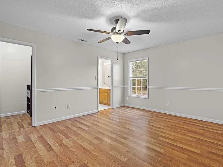 206 Chokecherry S — Photo 13