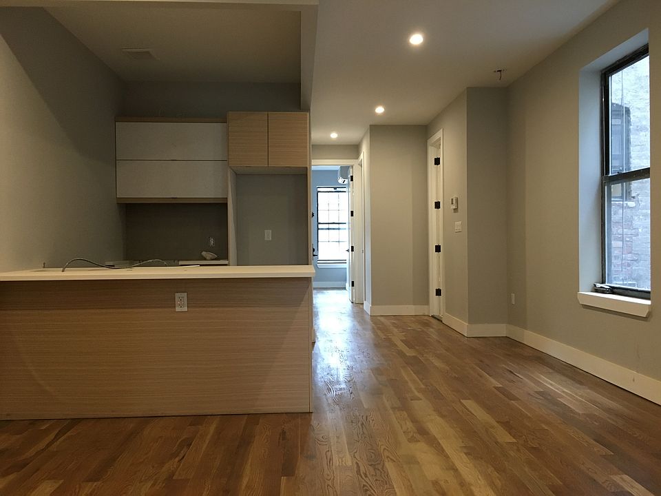 1st image of 1558 Greene Ave
