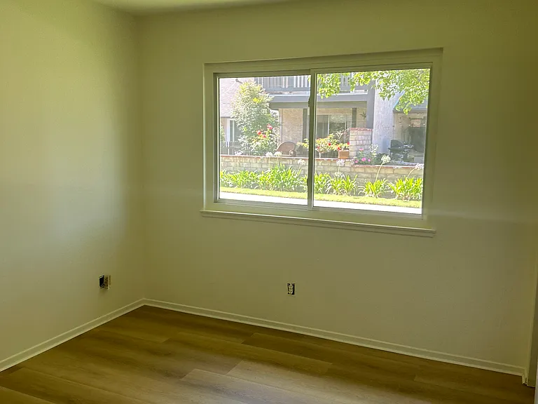 453 Baja Ct — Photo 11