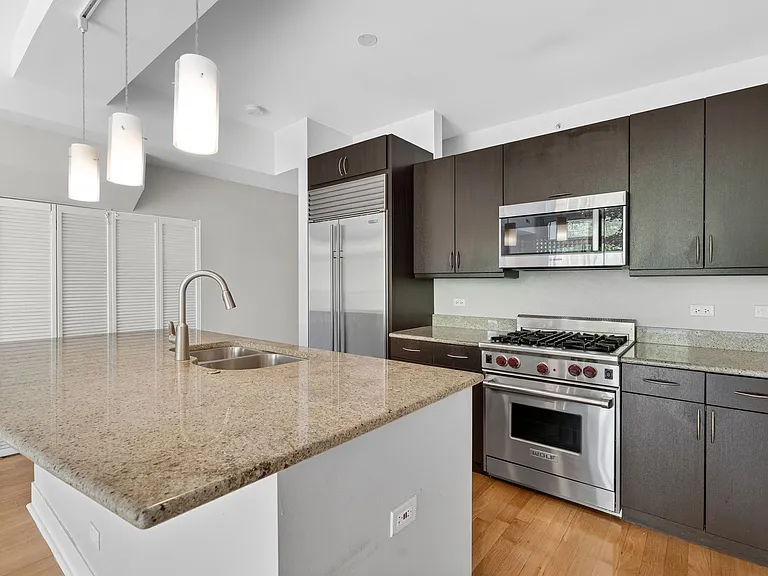 525 Kedzie St — Photo 21