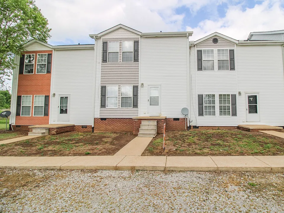 122 Meadows Ln