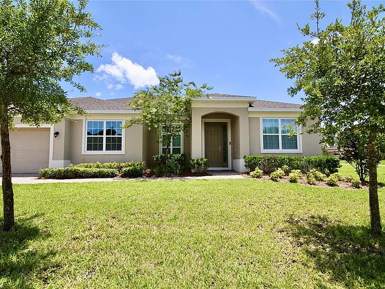 1073 Cavan Dr — Photo 33