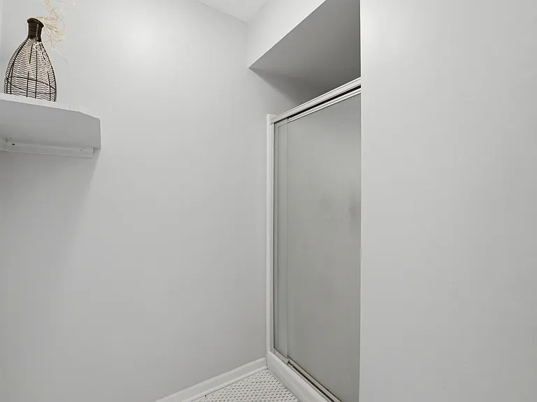 13920 S Cambridge Cir — Photo 17