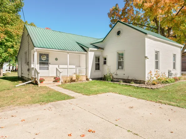 130 4th St, Lakeview, MI 48850