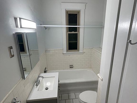 5th image of 533 Howell Ave #1